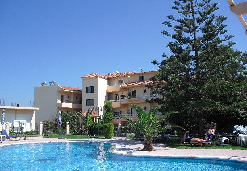 Lyristis Dinos Studios & Apartments Faliraki Exterior photo
